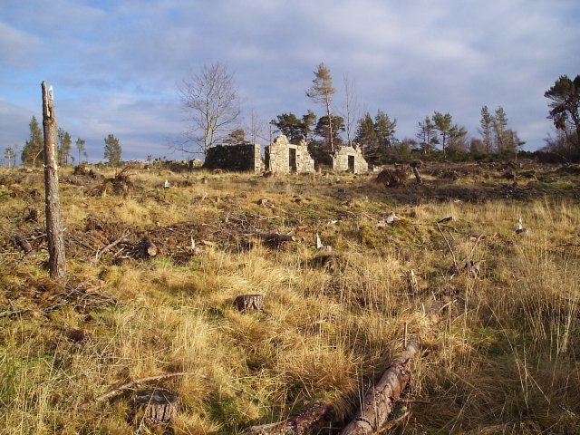 File:Little Swordale Old Farm Ruin - geograph.org.uk - 116866.jpg