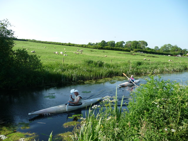 File:Mid Devon , Grand Western Canal and Canoeists - geograph.org.uk - 1330963.jpg