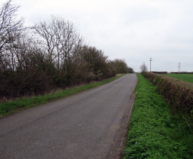 File:Narrow Lane towards Six Hills - geograph.org.uk - 4942227.jpg