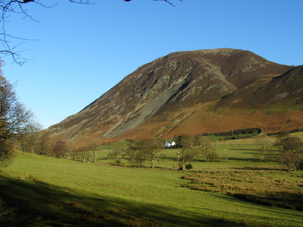 Scale Hill on a sunny winter's day - geograph.org.uk - 1058813