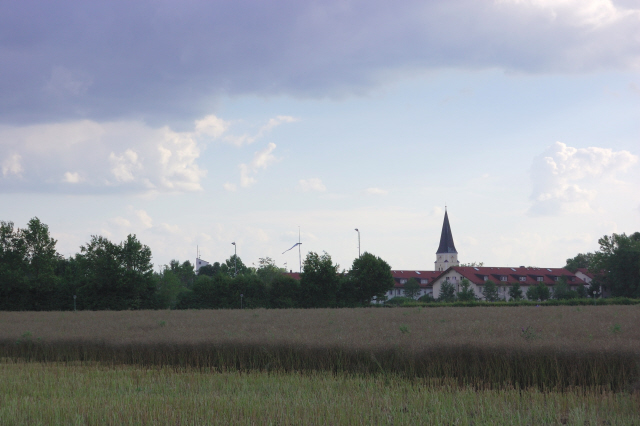 File:Taufkirchen - Felder am Postweg - geo-en.hlipp.de - 11896.jpg