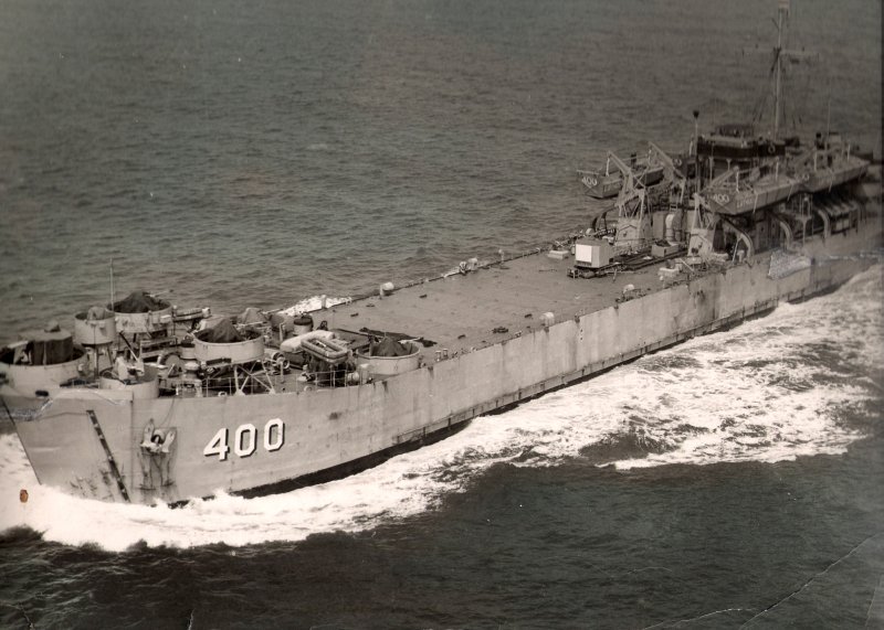 File:USS LST-400.jpg