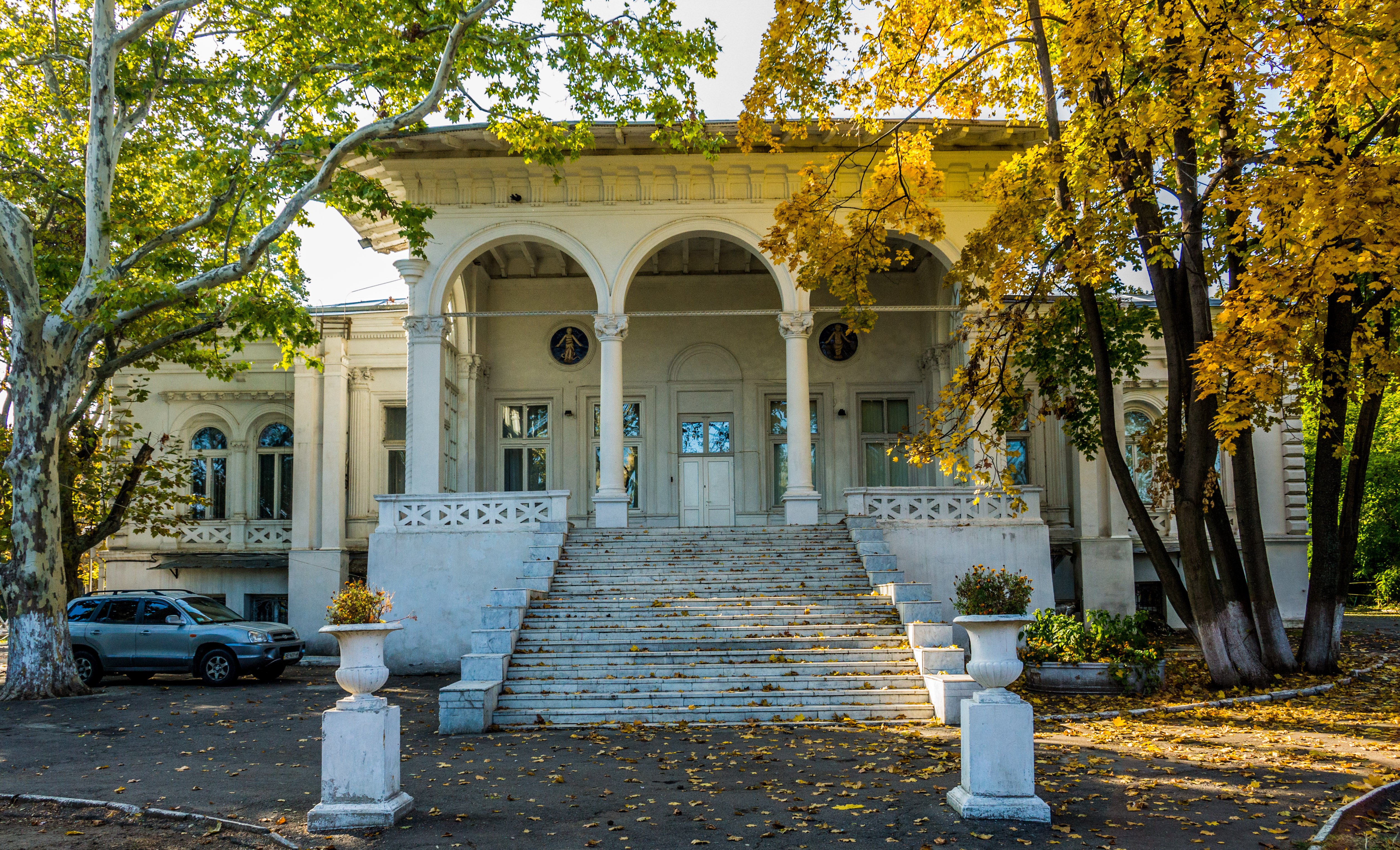 Санаторий корпуса. Феодосия санаторий Медея плюс. Второй корпус санатория Дюльера. Санатория Темурмалик. Санаторий старый Крым фото.