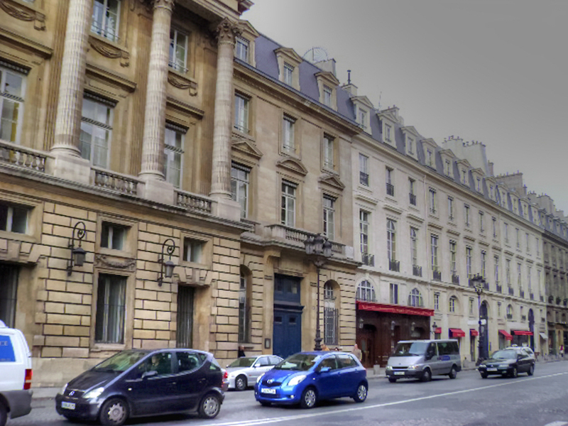 File:1 Rue Royale, Paris 001.jpg