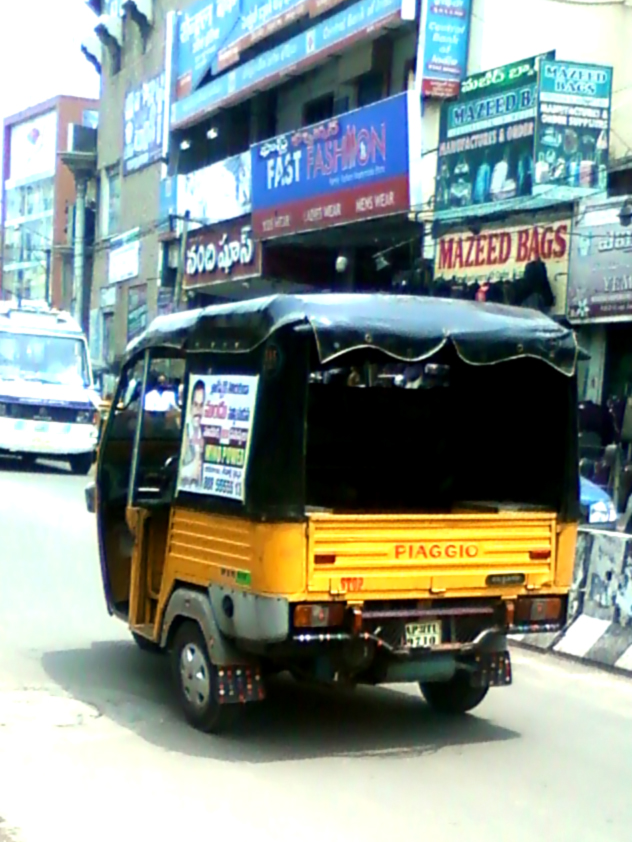 File:Auto rickshaw at Beach Road in Visakhapatnam 01.jpg