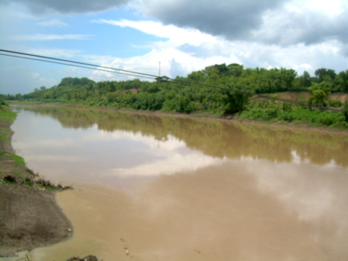 File:Bojonegoro bengawan solo.jpg