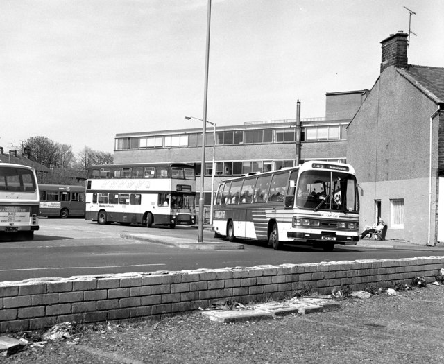 File:Buses in Earby Bus Station, Lancashire 28 April 1984.jpg