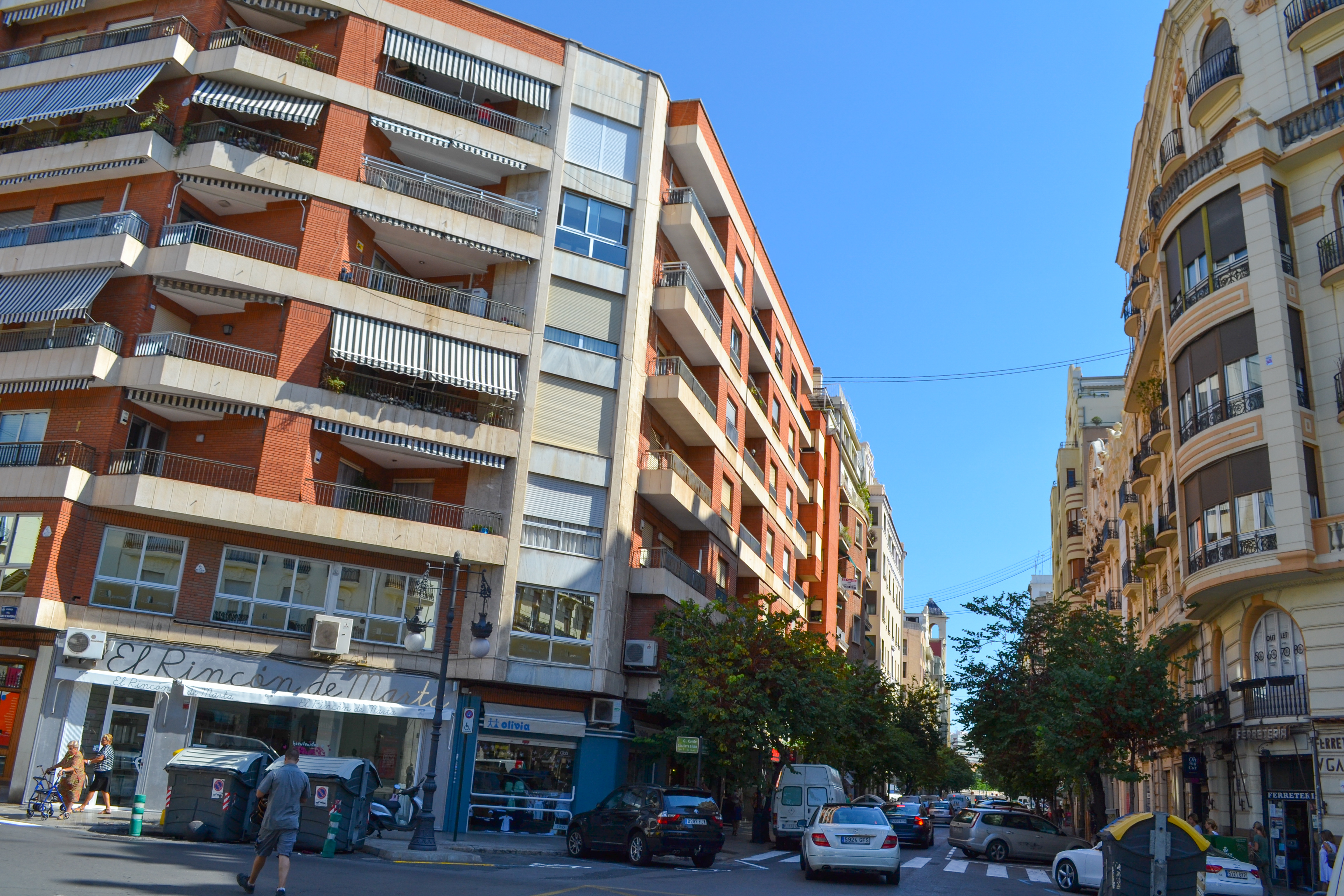 File:Calle Conde Salvatierra de Álava con Calle Cirilo Amorós.jpg Wikimedia Commons