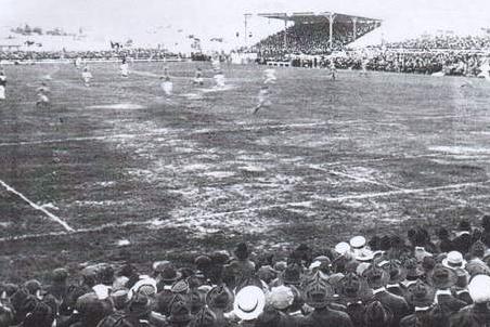 File:Estadio Pocitos 1930.jpg