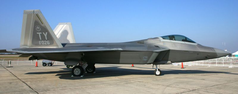 File:F-22 Raptor (1867124283).jpg