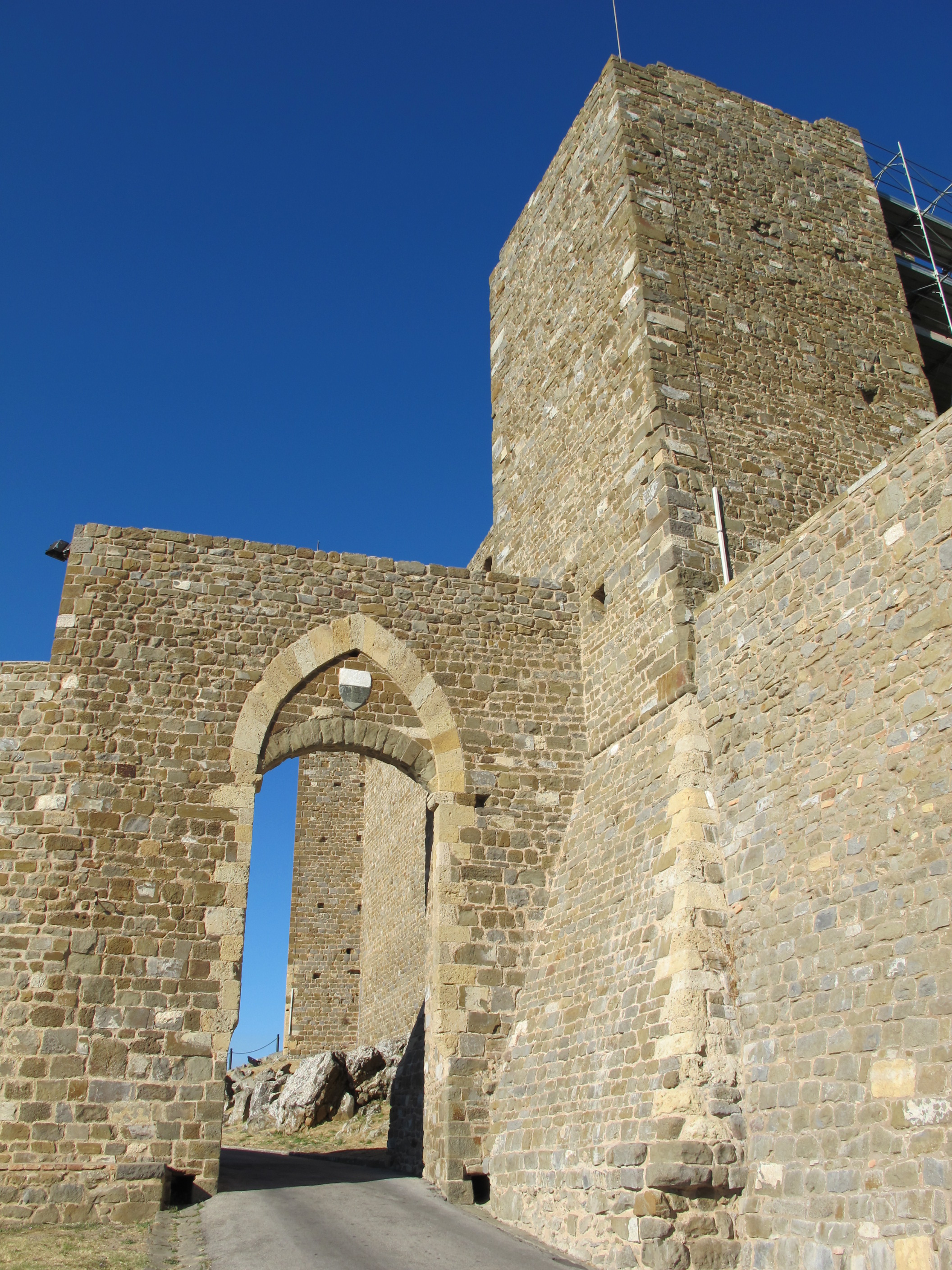 Fortezza di montalcino 07 porta.JPG