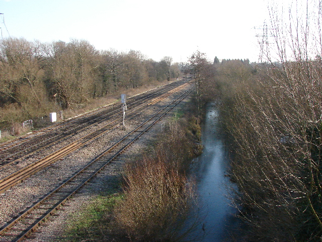 File:Hinksey Stream and Railway - geograph.org.uk - 332690.jpg