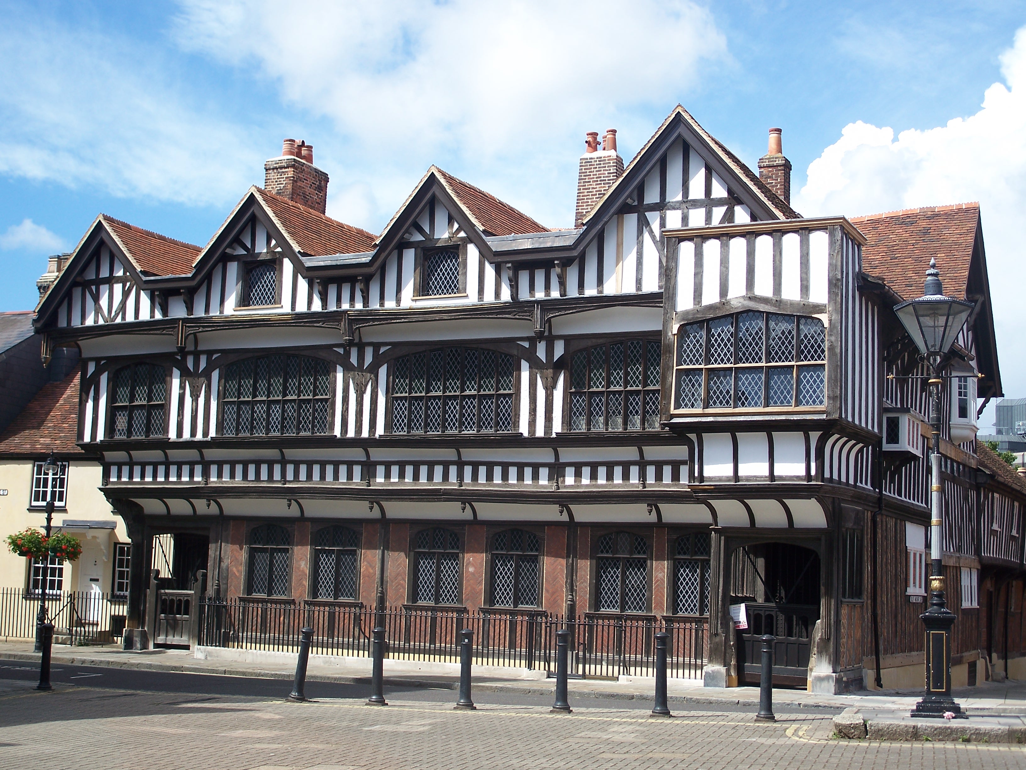 File:Medieval house in southampton, england.JPG - Wikimedia Commons