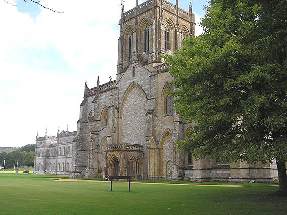 File:Milton Abbey Church 05.jpg