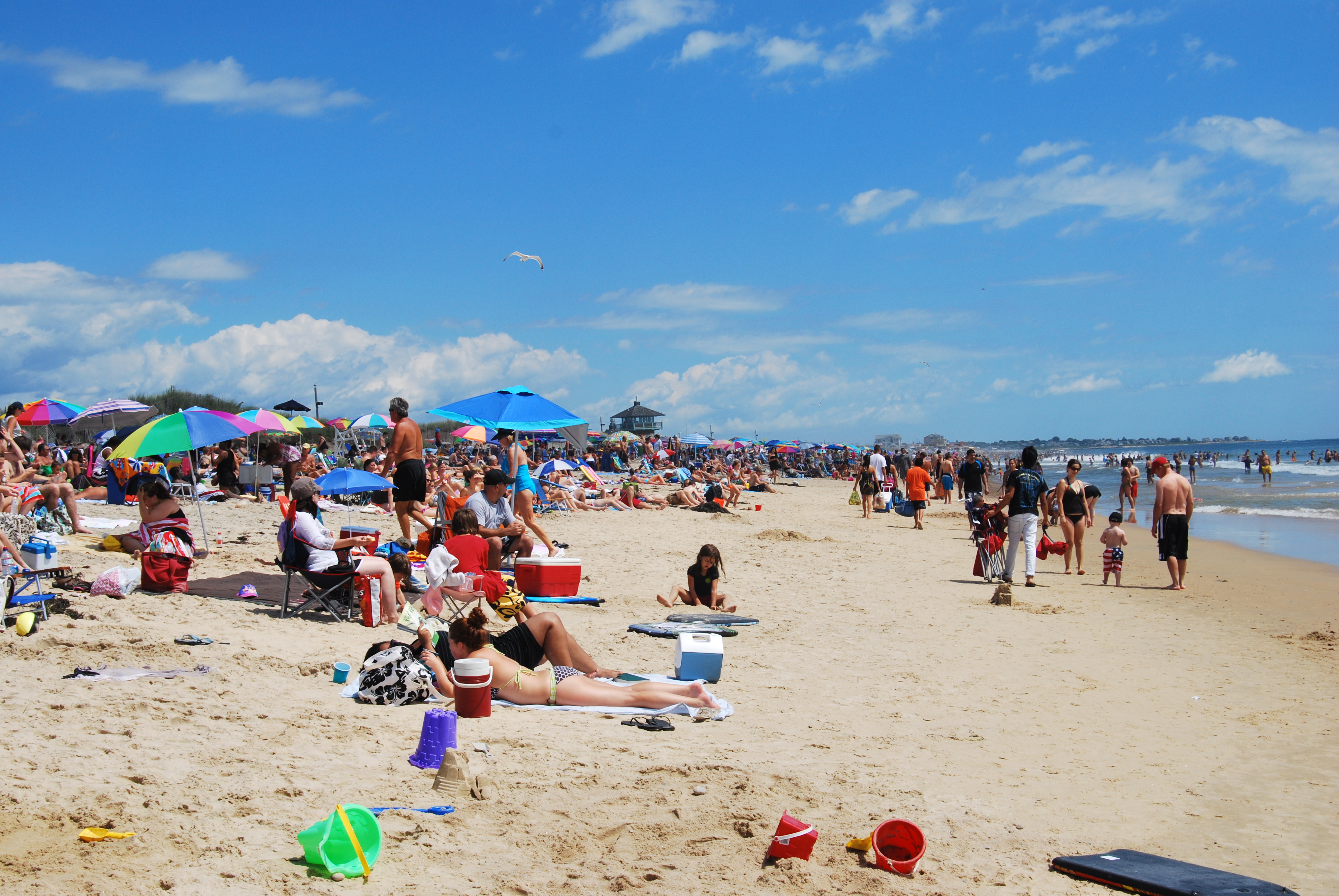 FileMisquamicut Beach, RI 20100807 2.JPG Wikimedia Commons