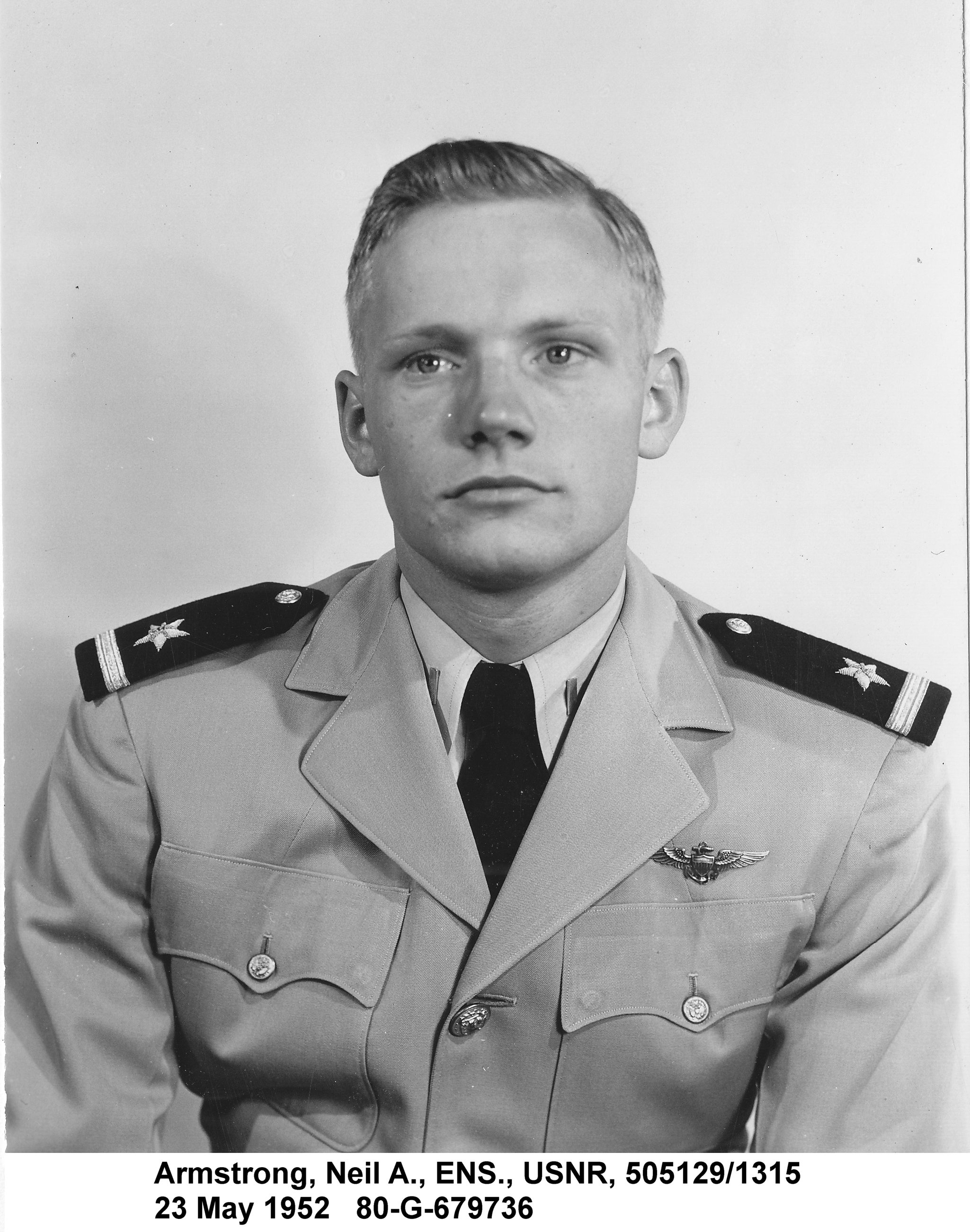 File:Neil Armstrong 23 May 1952.jpg - Wikimedia Commons