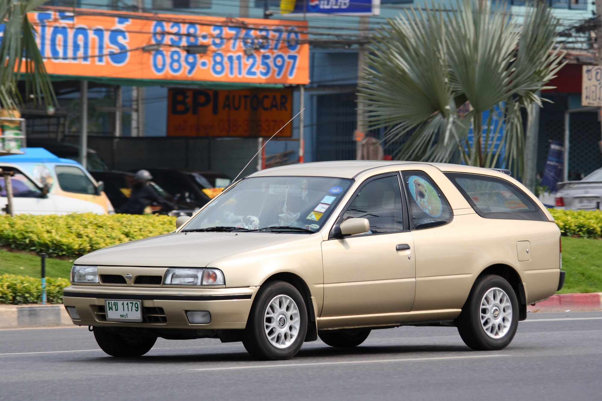 Nissan nv thailand