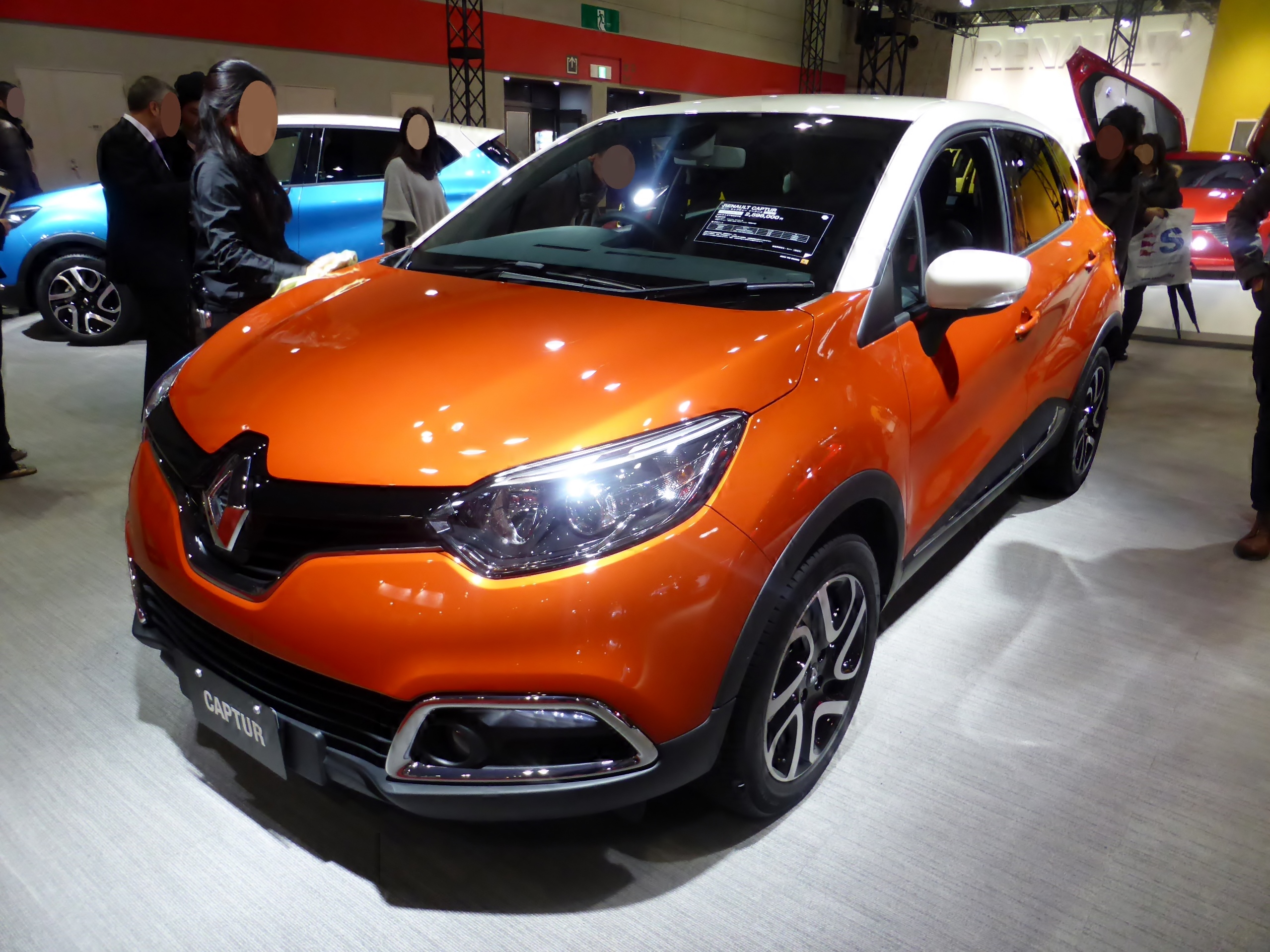 Лямбда каптур 1.6. Renault Captur 2013. Renault Captur Tuning. Технопарк Renault Captur. Renault Captur двухцветный.