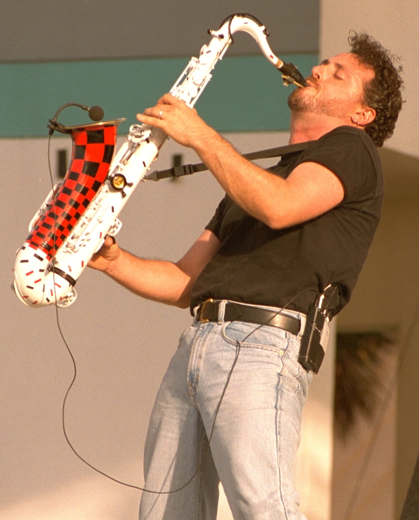 Richard Elliot performing in 2005