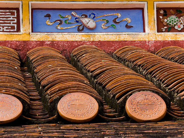 File:Roof tiles - Citadel of Hue.jpg