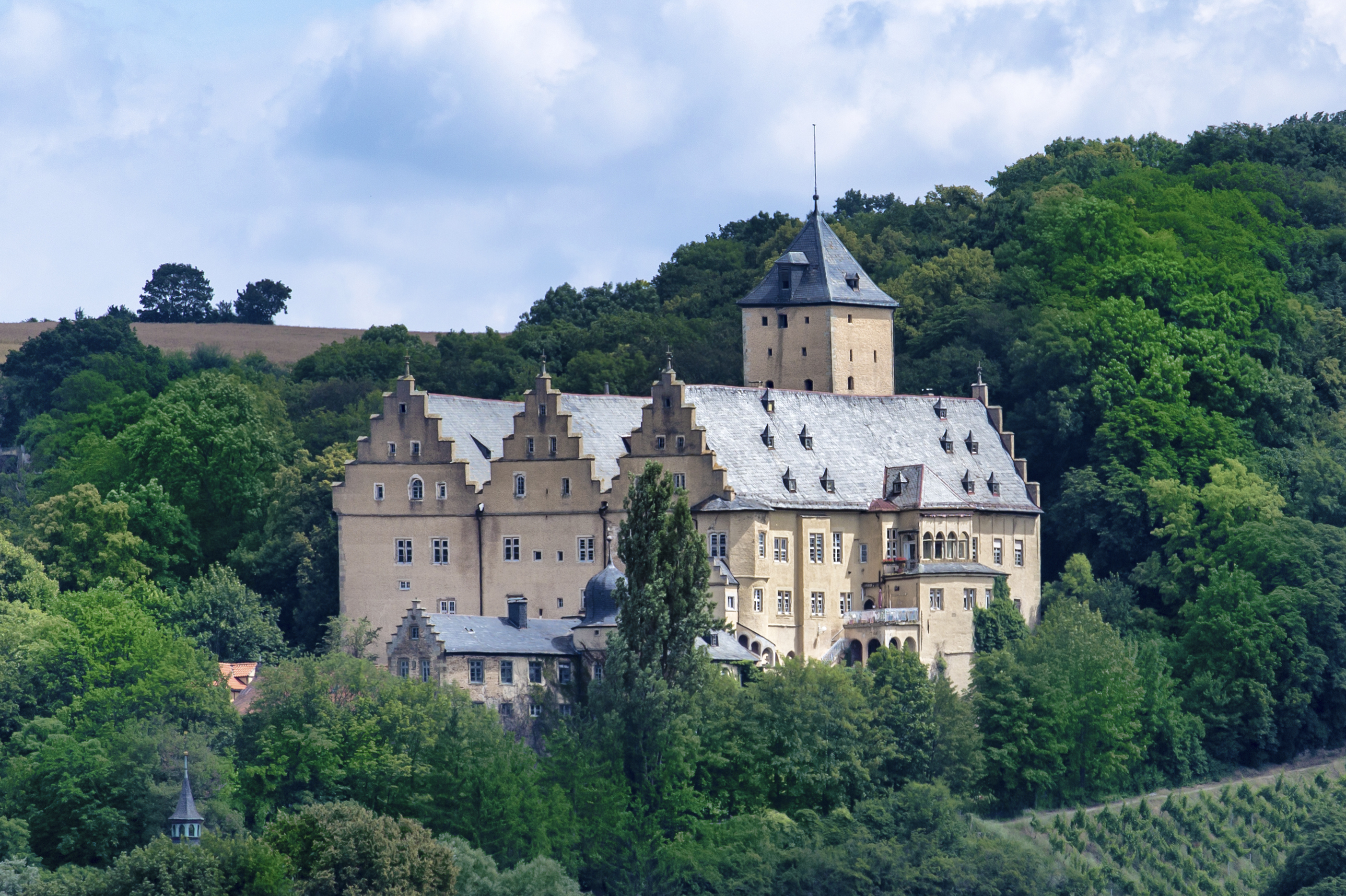 This is a photograph of an architectural monument.It is on the list of cultural monuments of Bayern,...