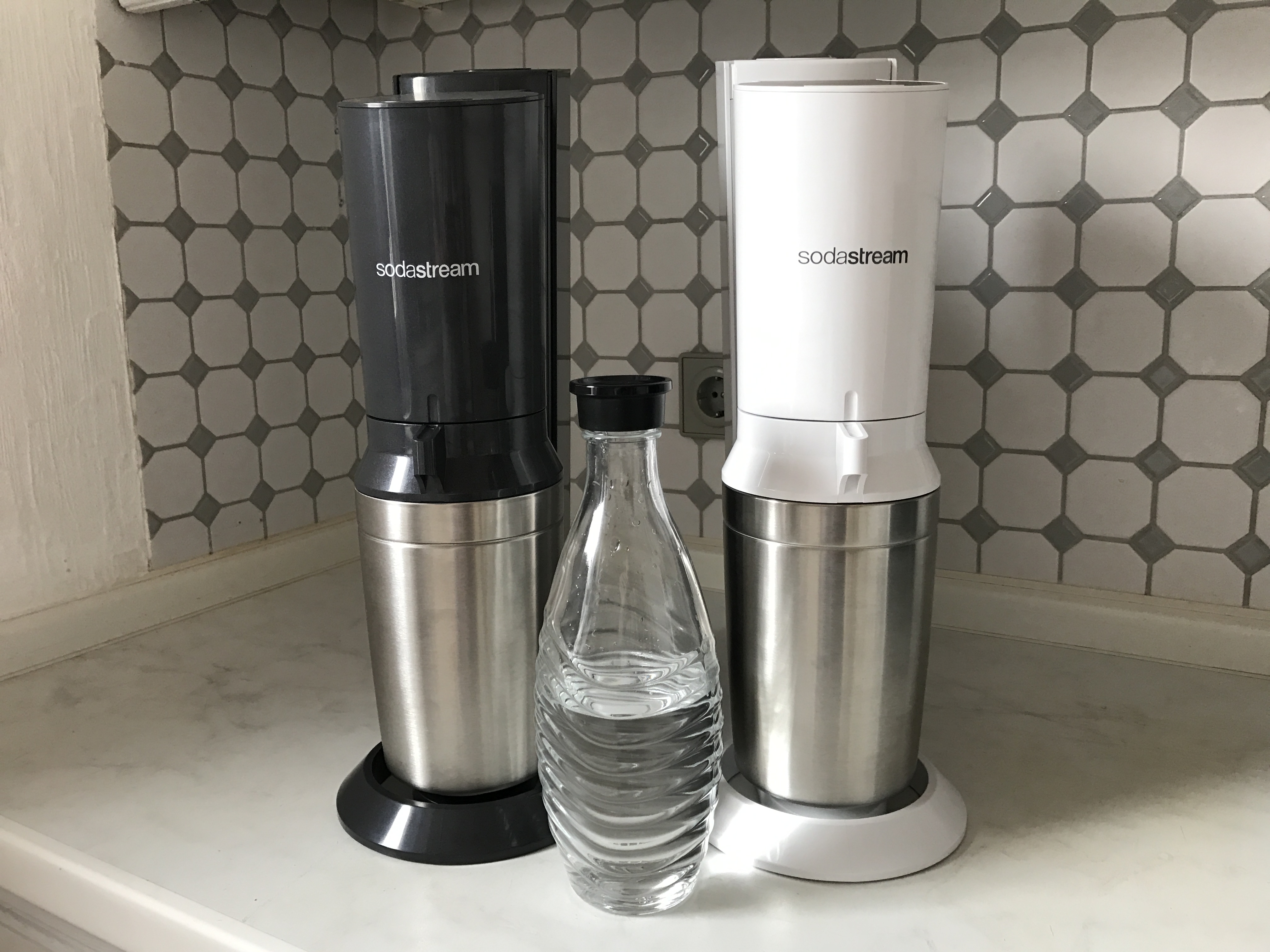 Sodastream vs Drinkmate: Bubbling Battles of Home Carbonation