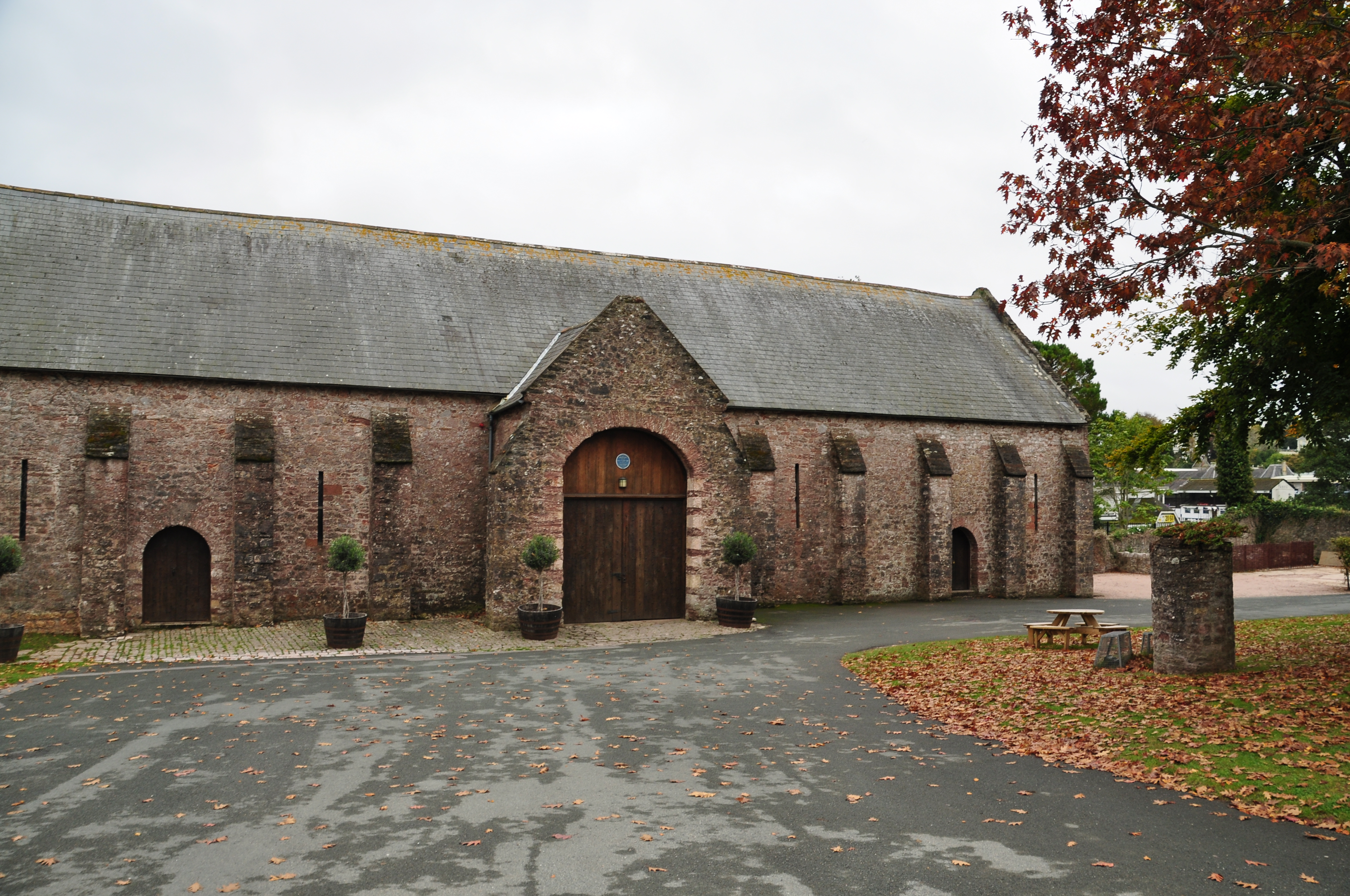 File Spanish Barn Torre Abbey 7123 Jpg Wikimedia Commons