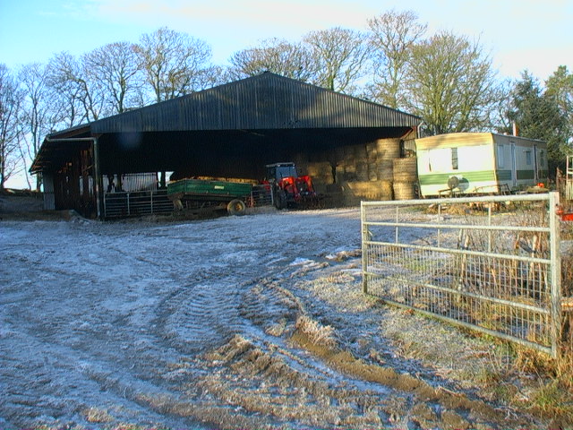 File:Straw bales under cover in frozen farmyard - geograph.org.uk - 1073785.jpg