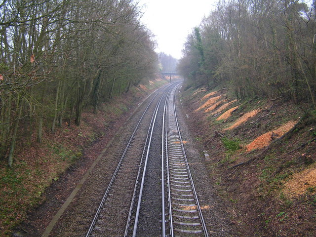 File:Tonbridge to Hastings railway line - geograph.org.uk - 152255.jpg