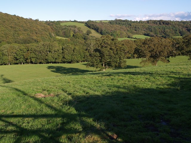 File:Torridge valley from Balls Corner - geograph.org.uk - 570133.jpg