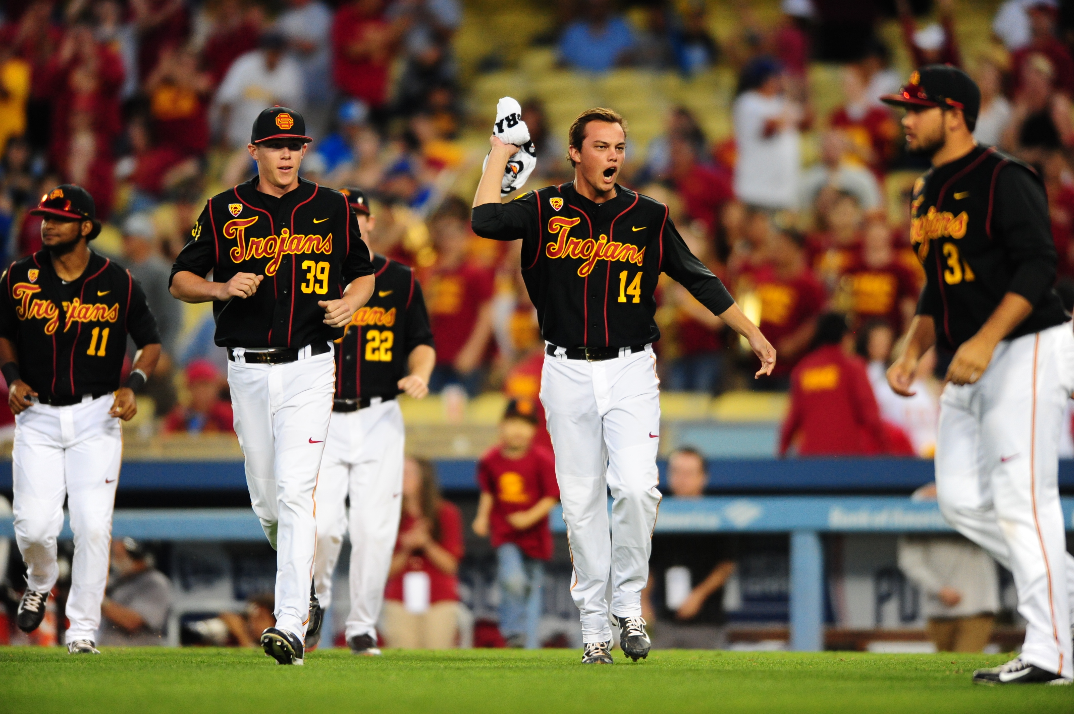 File:USC Baseball vs. UCLA at Dodger Stadium (16734361286).jpg