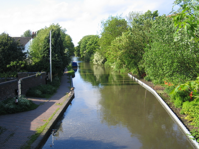 File:Worcester and Birmingham Canal at King's Norton - geograph.org.uk - 175047.jpg