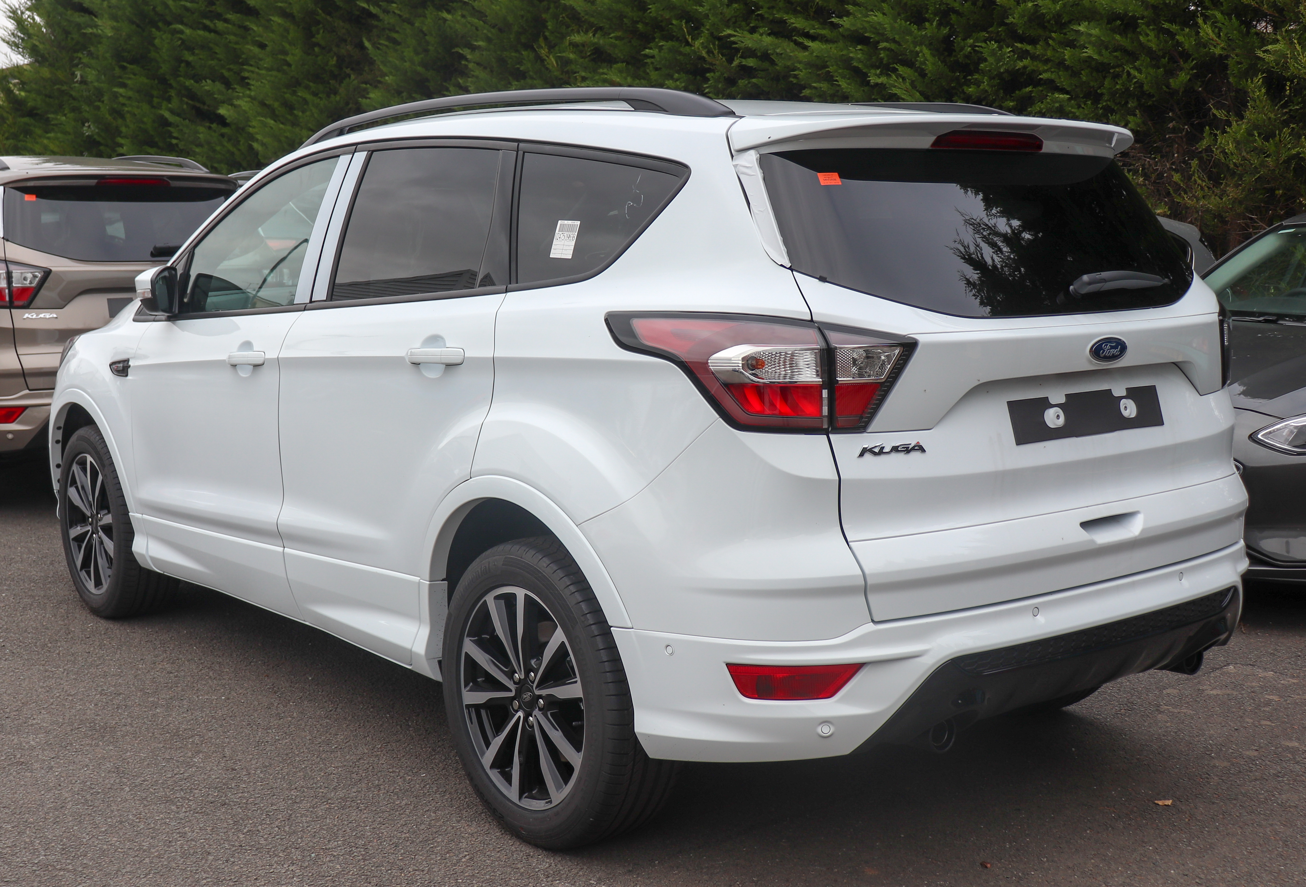 File:2017 Ford Kuga Mk2 facelift rear EU specification (white) 1.jpg -  Wikimedia Commons