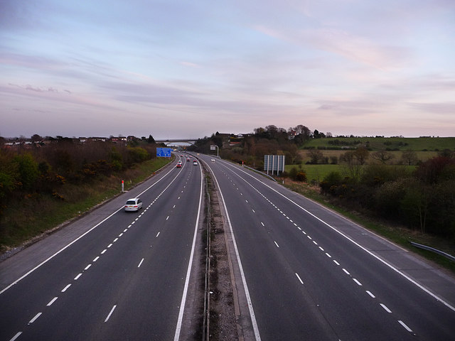 File:A3M looking south - geograph.org.uk - 1239996.jpg