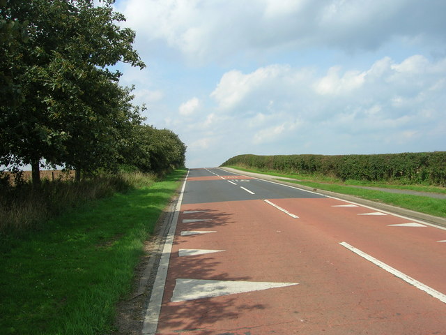 File:B1242 towards Hornsea - geograph.org.uk - 1442499.jpg