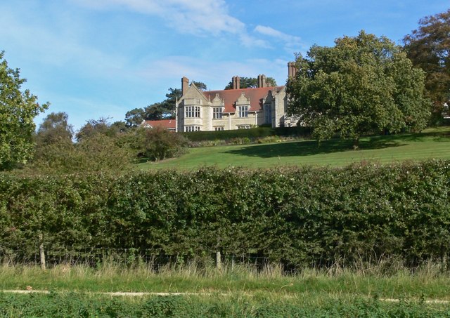 File:Barnsdale Hall Hotel - geograph.org.uk - 1003679.jpg