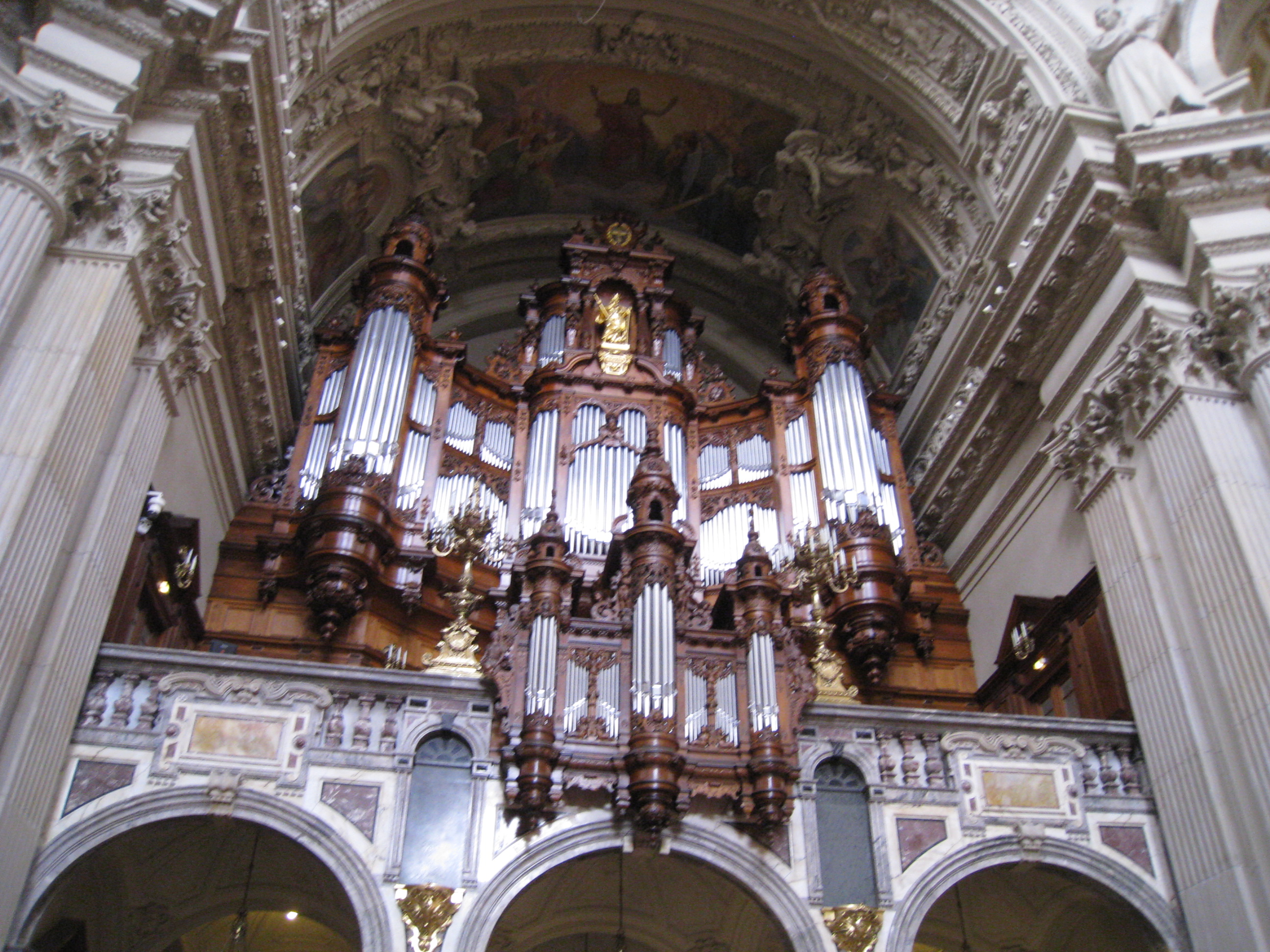 Berliner dom внутри потолок