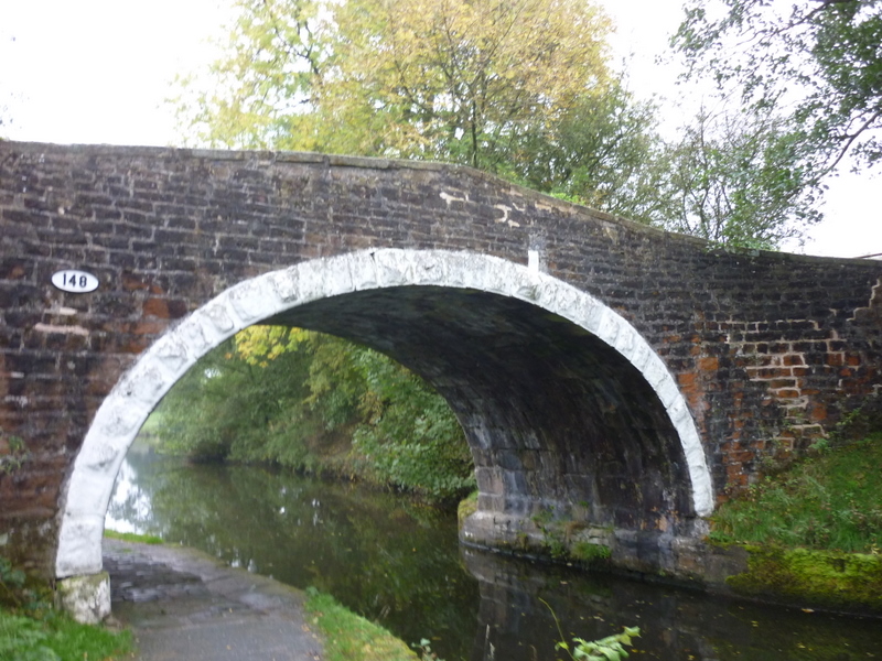 File:Bridge 148 a farm bridge over the L&L Canal - geograph.org.uk - 2104015.jpg