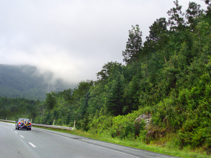 File:Brume des montagnes - panoramio.jpg