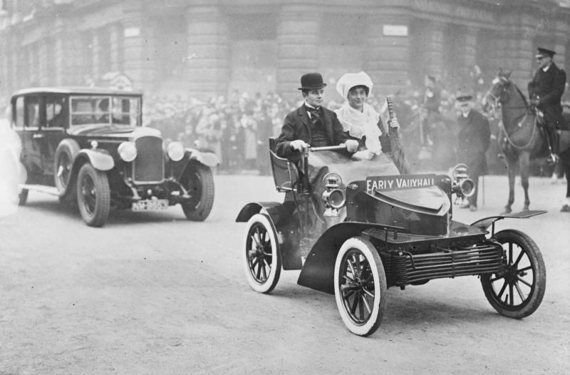 File:Bundesarchiv Bild 102-12207, London, Autos im Straßenbild.jpg