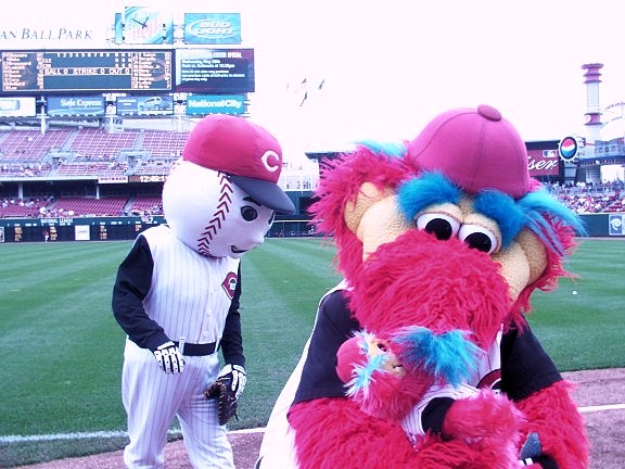 Reds Mascots  Cincinnati Reds