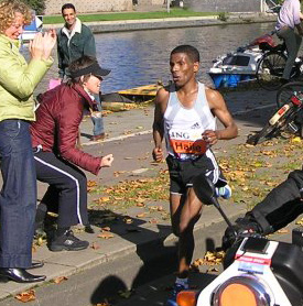 File:Gebrselassie.jpg