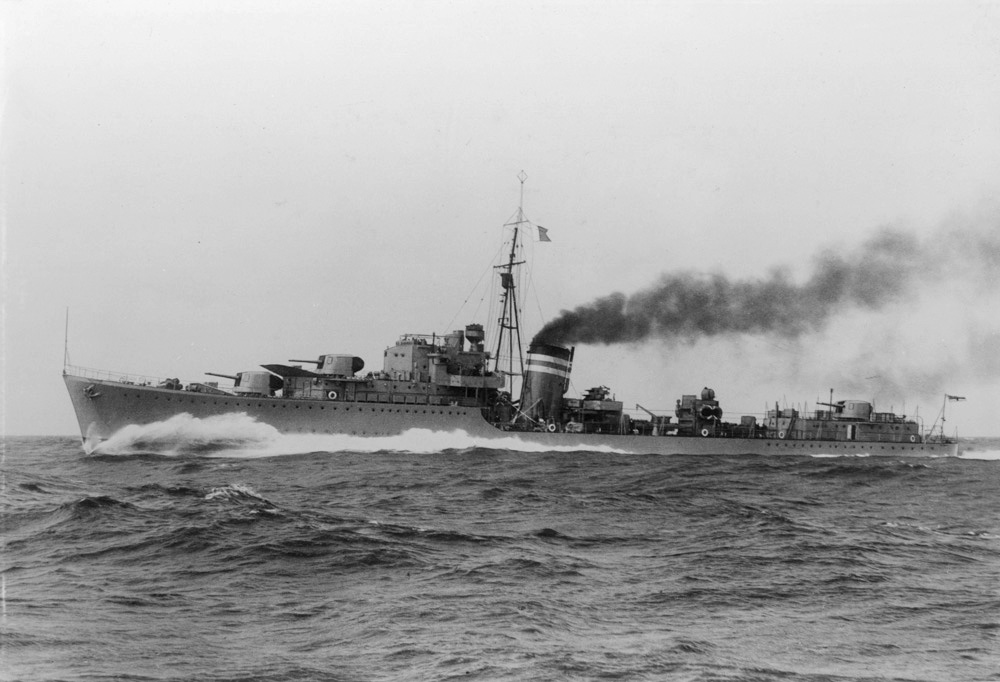 HMS_Jervis_on_sea_trials.jpg