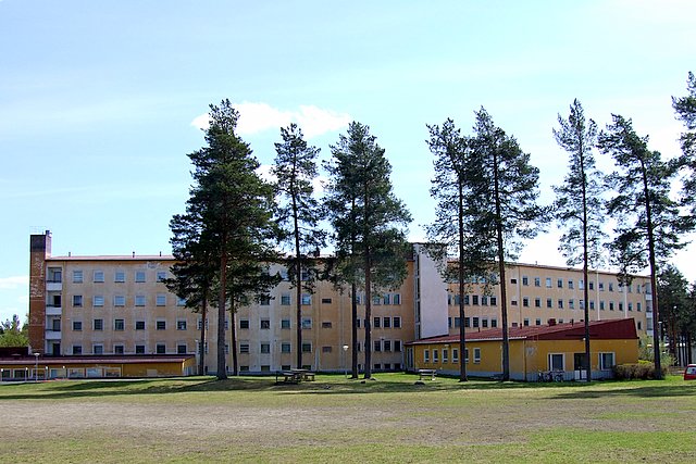 File:Heikinharju Refugee Reception Center 2006 05 20.JPG