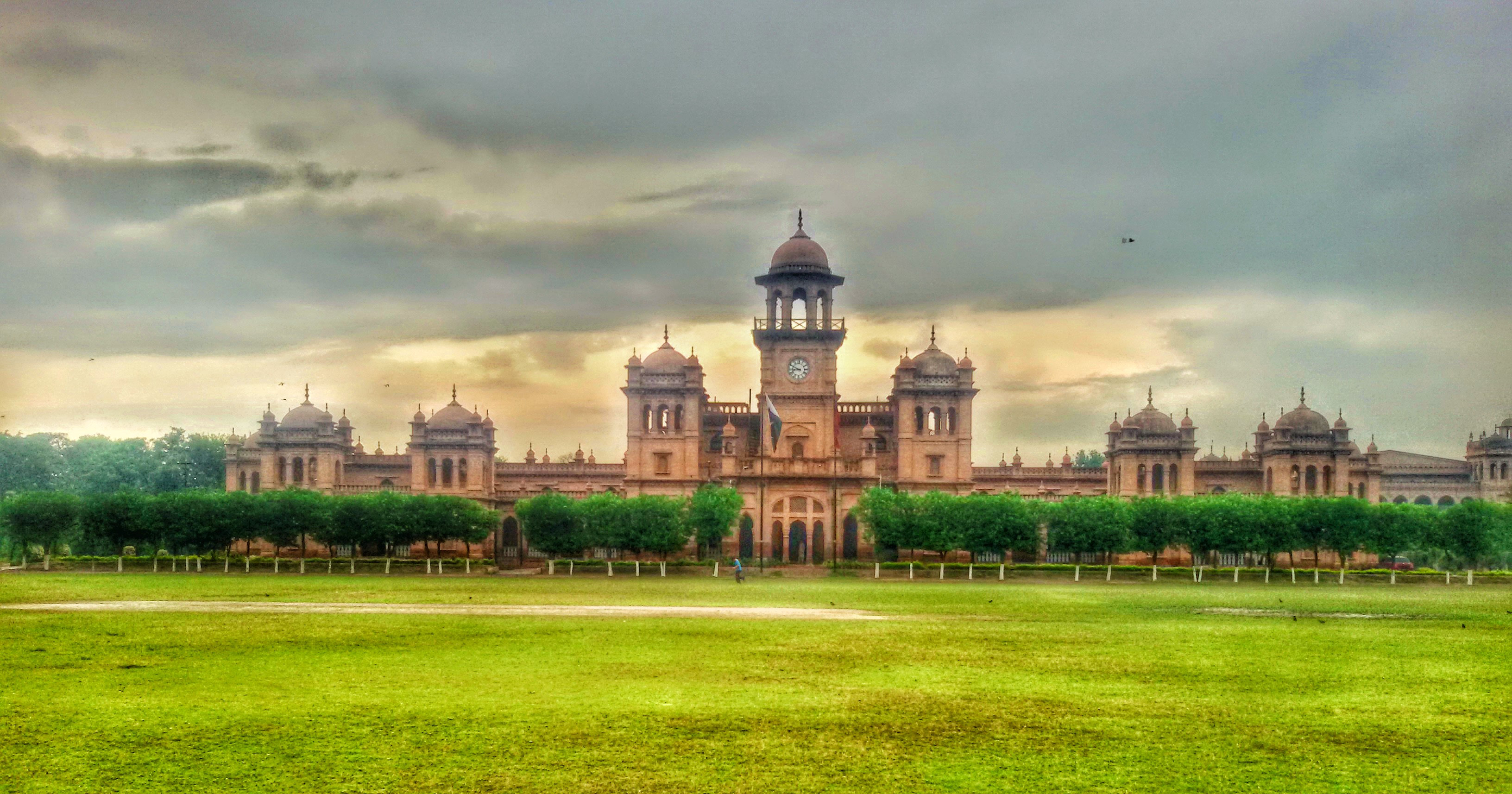 File:Islamia College Peshawar, Pakistan.jpg - Wikimedia Commons