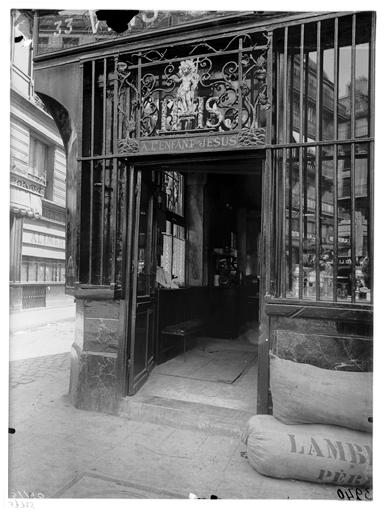 File:Maison à l'enseigne "A l'Enfant Jésus" - Façade sur rue - Paris 01 - Médiathèque de l'architecture et du patrimoine - APMH00037785.jpg