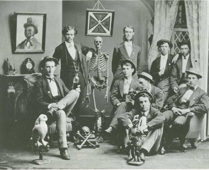 File:Phi Kappa Sigma 1872 W&J College.jpg
