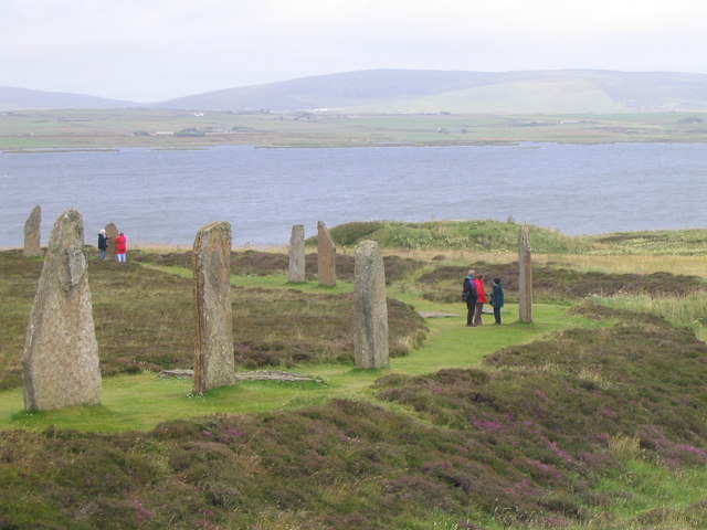 File:Ring of Brodgar and Loch of Harray - geograph.org.uk - 725348.jpg