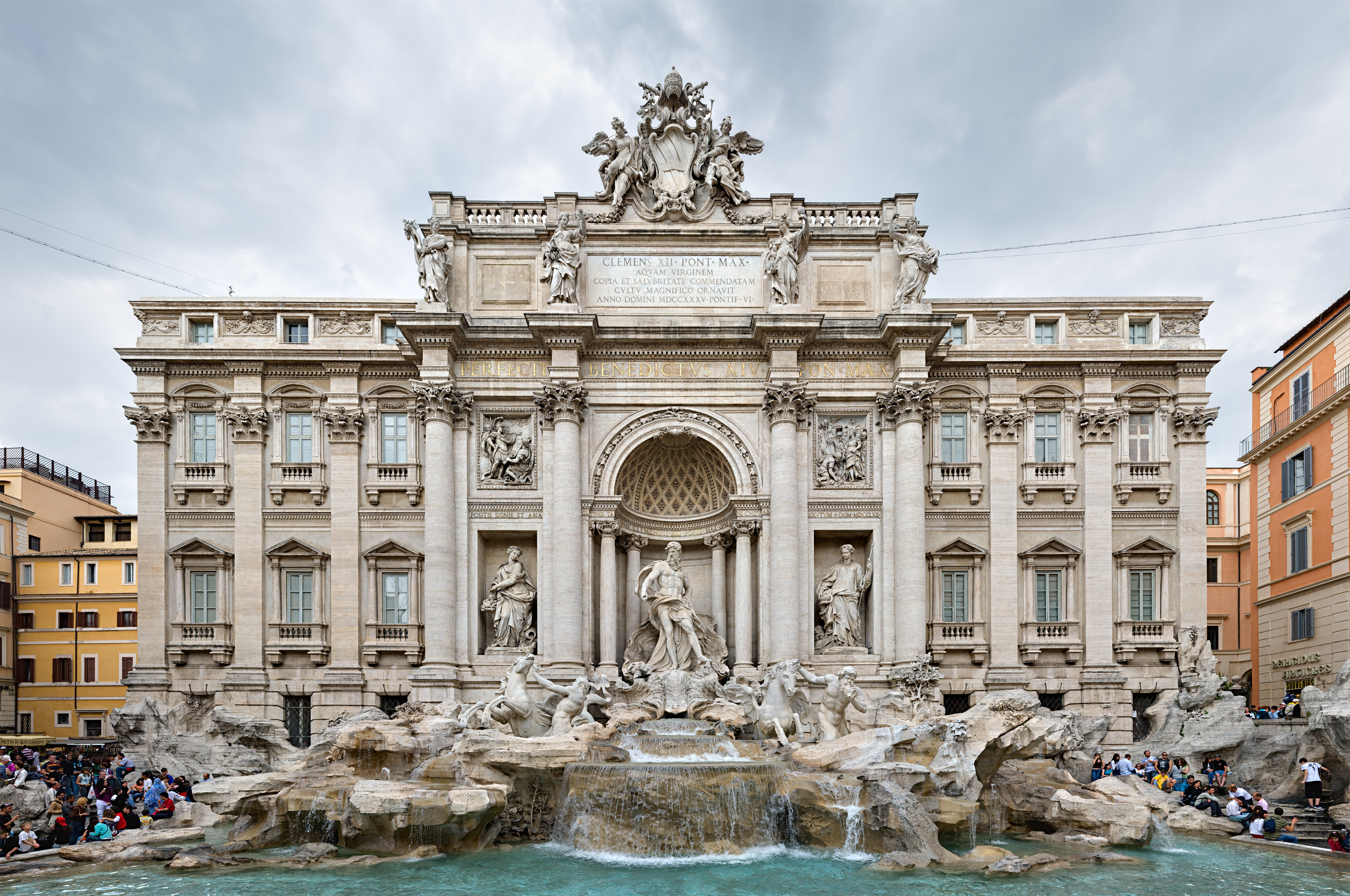 the building behind trevi fountain