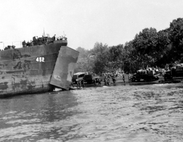 File:USS LST-452 4 September 1943 Lae New Guinea.jpg